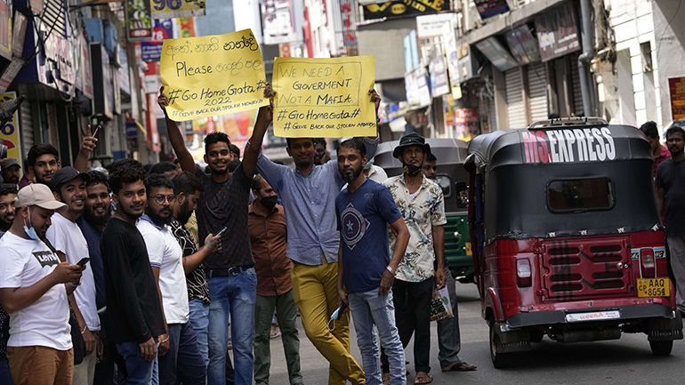 Σρι Λάνκα: Γενική απεργία παραλύει τη δημόσια ζωή στη χώρα