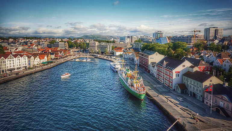 Νορβηγία: Κλείνει τα λιμάνια της στα ρωσικά πλοία, εκτός από τα αλιευτικά