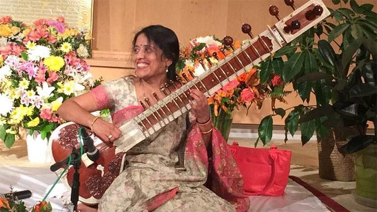 Η Reshma Srivastava στον Φιλολογικό Σύλλογο Παρνασσός