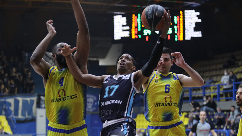 Άλωσε την έδρα του Περιστερίου ο Κολοσσός με 78-70 σκορ