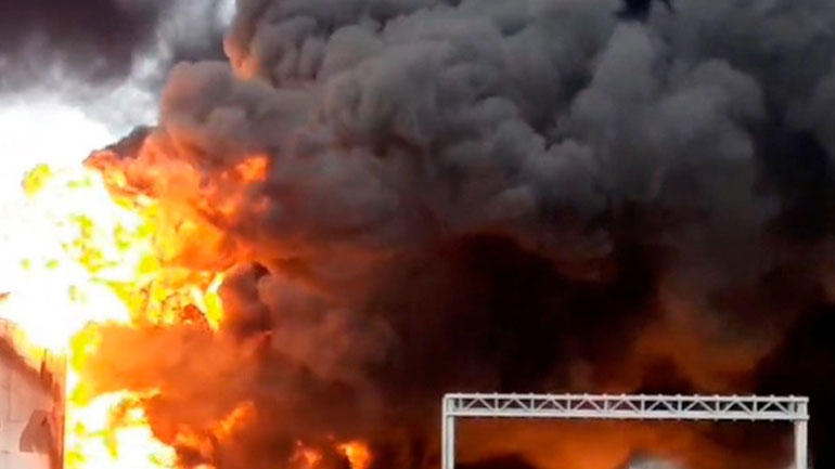 Πυρκαγιά σε ρωσική στρατιωτική εγκατάσταση κοντά στα ουκρανικά σύνορα