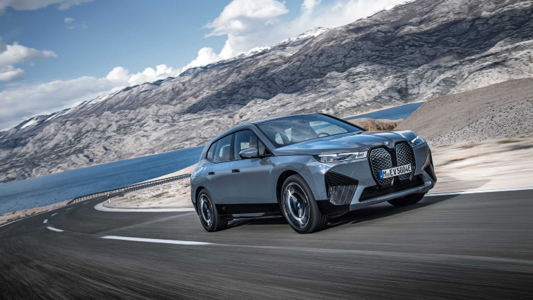 Η BMW τοποθετεί ελαστικά Continental στο κορυφαίο της iX