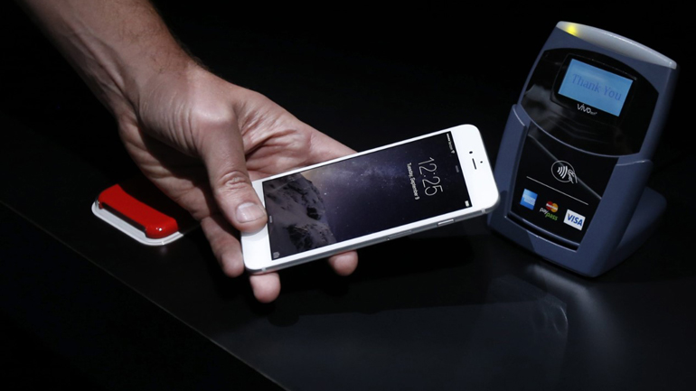 ΕΕ: Για κατάχρηση δεσπόζουσας θέσης στα συστήματα ανέπαφων πληρωμών κατειγορεί την Apple