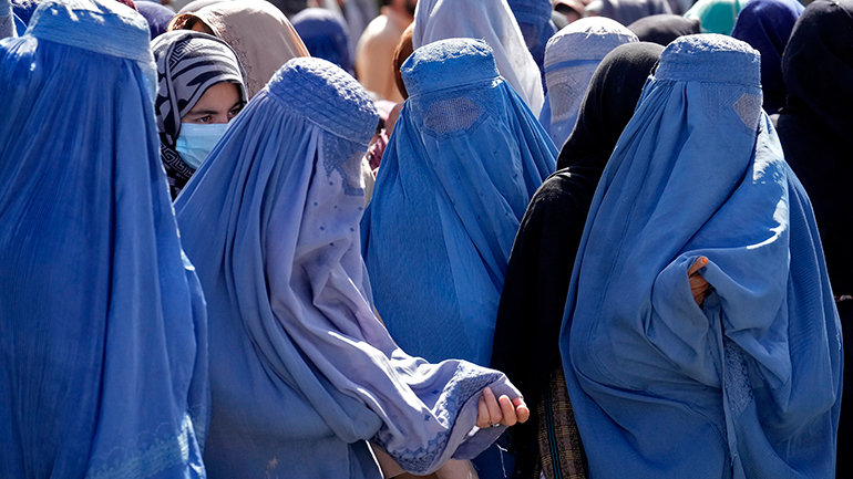 Αφγανιστάν: Οι Ταλιμπάν περιόρισαν την πρόσβαση των γυναικών στην οδήγηση