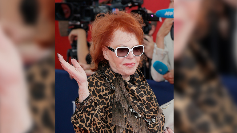 Παρίσι: Τα φώτα έσβησαν στα 92 της, για τη «βασίλισσα της νύχτας» Ρεζίν