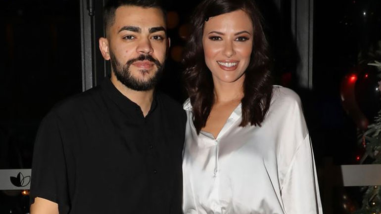 Έγκυος η Λάουρα Νάργες στο πρώτο της παιδί, με τον Χρήστο Σαντικάι