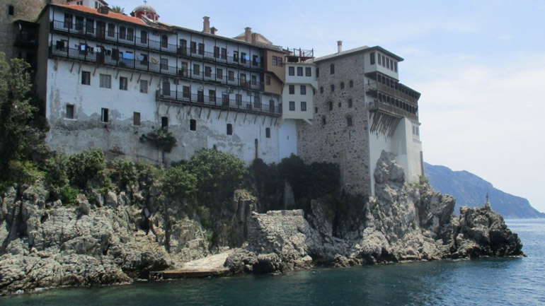 Βρέθηκε απαγχονισμένος 82χρονος στο Άγιο Όρος