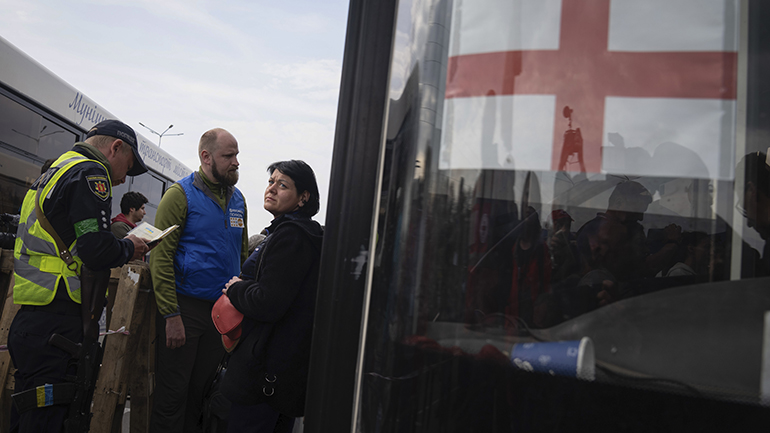 Ουκρανία: Σε ρωσικούς βομβαρδισμούς τη ζωή τους έχασαν 5 άμαχοι
