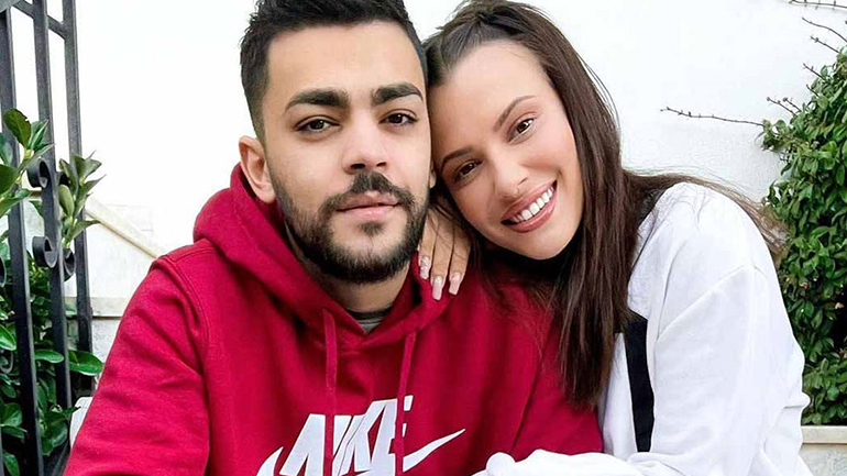 H Λάουρα Νάργες και ο Χρήστος Σαντικάι μας δείχνουν το υπερηχογράφημα του μωρού τους