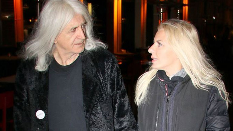 Αννίτα Πάνια για τη γνωριμία με τον Νίκο Καρβέλα: «Μου είπε “Σε γουστάρω, θέλω να βγούμε έξω”»