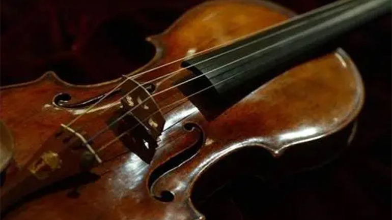 Ένα βιολί Στραντιβάριους από τον «Μάγο του Οζ» δημοπρατείται σε τιμή ρεκόρ