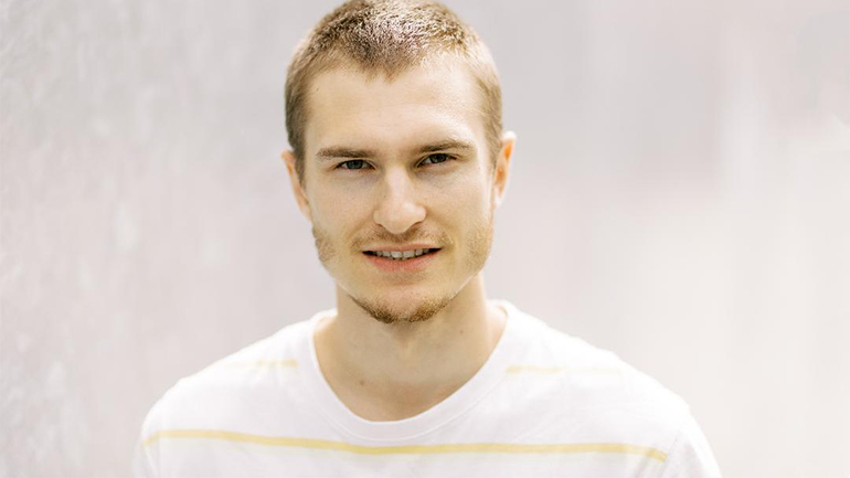 Edouard Hue: Ένας ευαίσθητος δεξιοτέχνης του σύγχρονου χορού στην Πειραιώς 260!