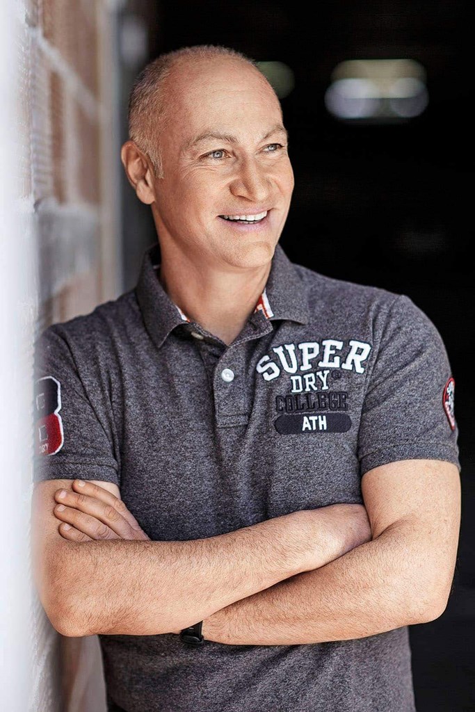 Ο Βαγγέλης Χατζατουριάν, πρόεδρος του Πολιτιστικού Οργανισμού του Δήμου Νέας Σμύρνης και… εμπνευστής της εκδήλωσης.