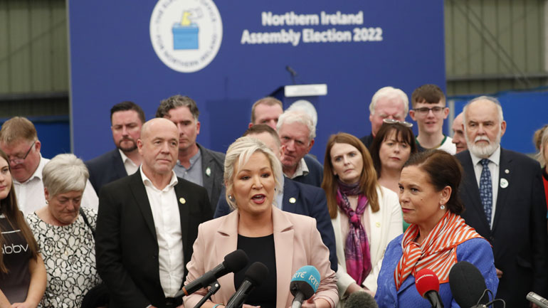 Βόρεια Ιρλανδία: Για πρώτη φορά στην ιστορία του, το Σιν Φέιν αναδεικνύεται πρώτο κόμμα