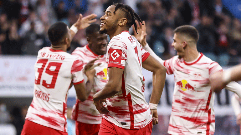 Ένα βήμα από το Champions League η Λειψία, 4-0 την Άουγκσμπουργκ