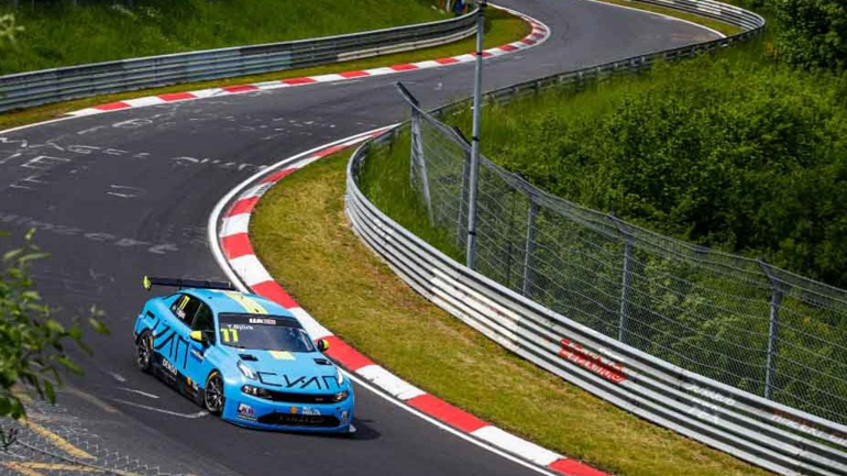 Ο απίστευτος τιμοκατάλογος σε περίπτωση που τρακάρεις οδηγώντας στο Nurburgring