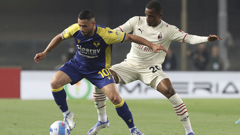 Παρέμεινε στην κορυφή η Μίλαν, 3-1 τη Βερόνα