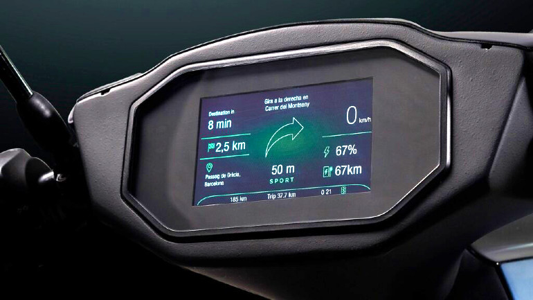 Με ενσωματωμένο σύστημα πλοήγησης στροφή/στροφή.