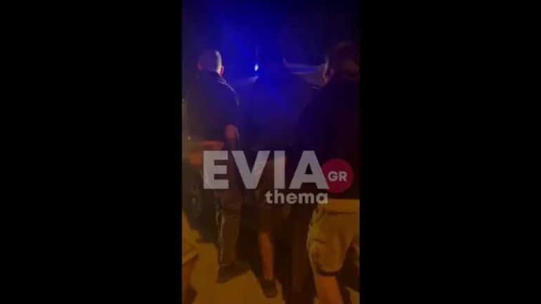 Ραφήνα: Νεαροί «έπαιζαν» με ασυνόδευτο περιπολικό του Λιμενικού και το βιντεοσκοπούσαν