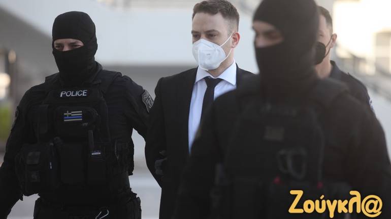 Έφτασε στα δικαστήρια ο Μπάμπης Αναγνωστόπουλος