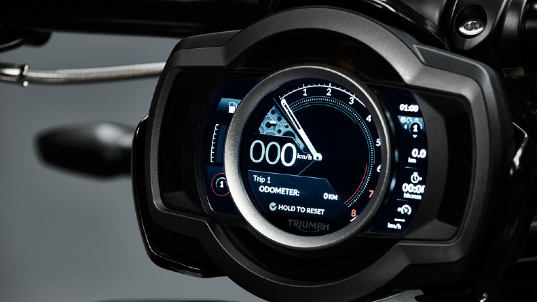 Ψηφιακά όργανα τελευταίας γενιά για το Rocket III.