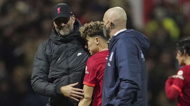 Τσιμίκας: «Είμαι πολύ χαρούμενος με τον Κλοπ, έχω πολλά αδύνατα σημεία που πρέπει να δουλέψω μαζί του»