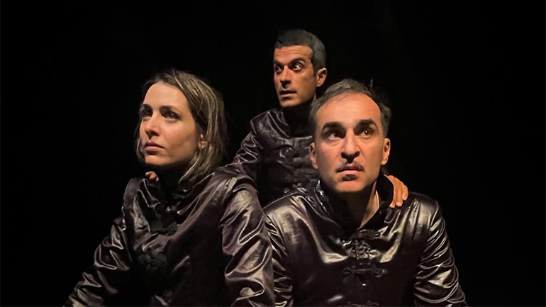 Όρθιοι χειροκρότησαν οι Αμερικανοί θεατές τη «Φιλική Εταιρεία» στο Μανχάταν της Νέας Υόρκης