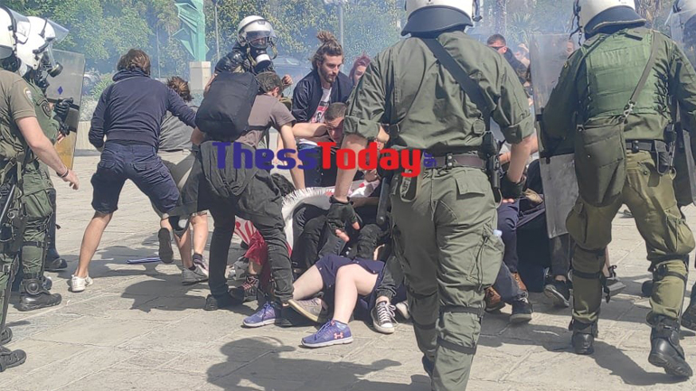 Οκτώ άτομα στο νοσοκομείο έπειτα από τα επεισόδια στο ΑΠΘ