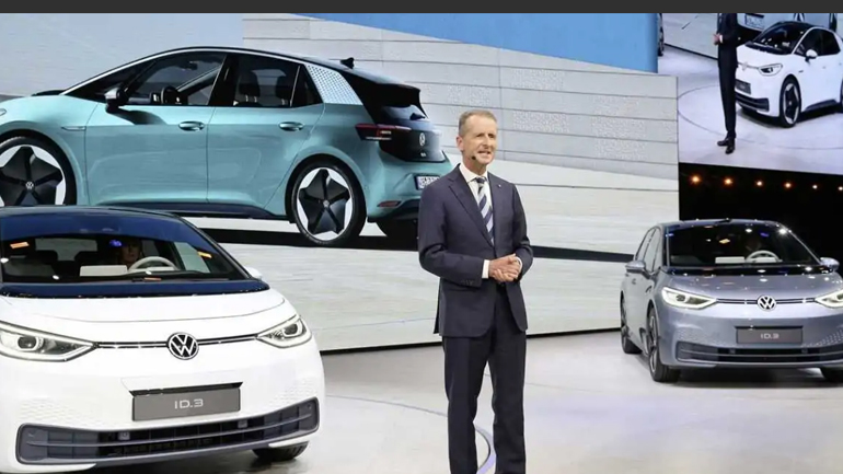 Ο επικεφαλής της VW δηλώνει: «Είναι πολύ νωρίς για να κάνουμε all-in στα ηλεκτρικά»