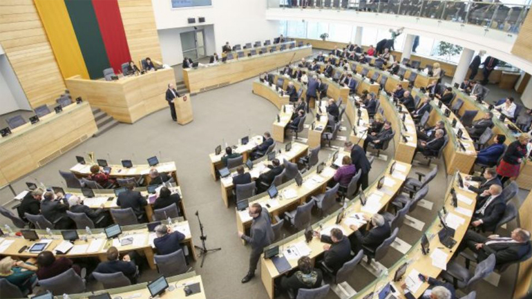 Η Λιθουανική Βουλή χαρακτηρίζει ως γενοκτονία και τρομοκρατία τις ενέργειες της Ρωσίας στην Ουκρανία