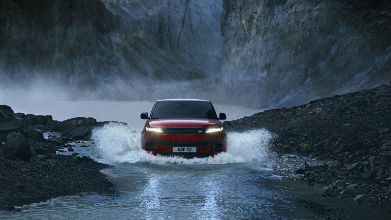 Η παγκόσμια πρεμιέρα του νέου Range Rover Sport και τα δύσκολα περάσματα από το Φράγμα Karahnjukar