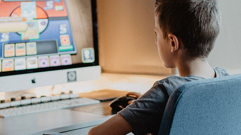 Νέα στρατηγική της ΕΕ για την προστασία και την ενδυνάμωση των παιδιών στον κόσμο του διαδικτύου