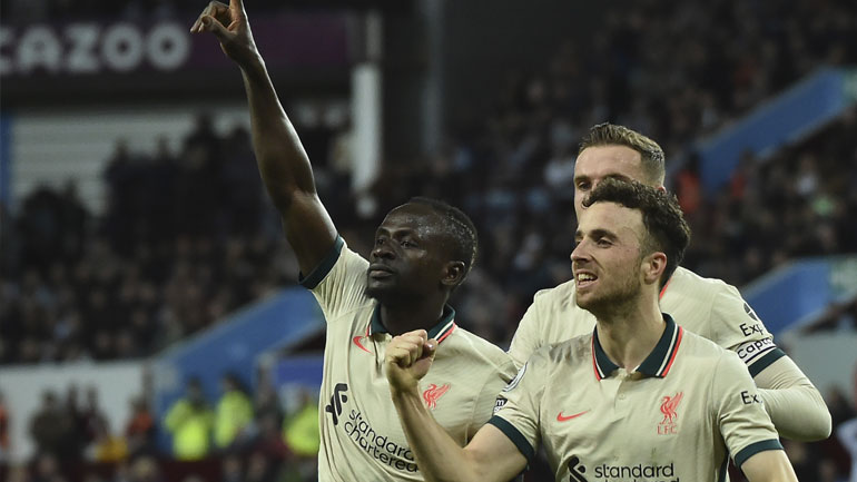 Αγγλία: Zωντανή στη μάχη του τίτλου η Λίβερπουλ, 2-1 την Άστον Βίλα!