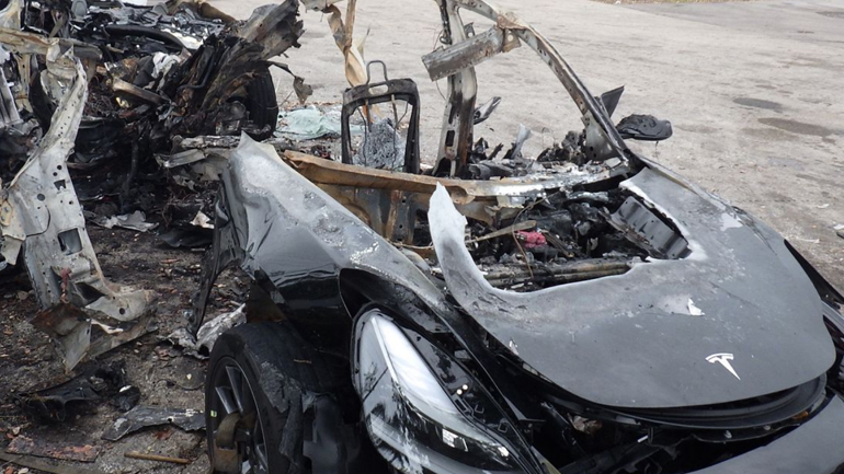 Ιδιοκτήτης Tesla παραδέχθηκε ότι είπε ψέματα για αστοχία στα φρένα όταν τράκαρε με το Model 3 του