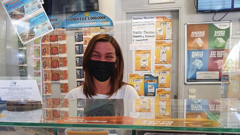 Κέρδισε 6,3 εκατ. ευρώ στο ΤΖΟΚΕΡ με 3 ευρώ – Η ιδιοκτήτρια του τυχερού καταστήματος ΟΠΑΠ στην Κω μιλάει για το «χρυσό» δελτίο