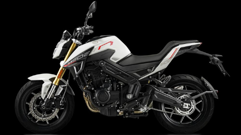 Το εμπρός μέρος θυμίζει έντονα το Suzuki GSX-S950.