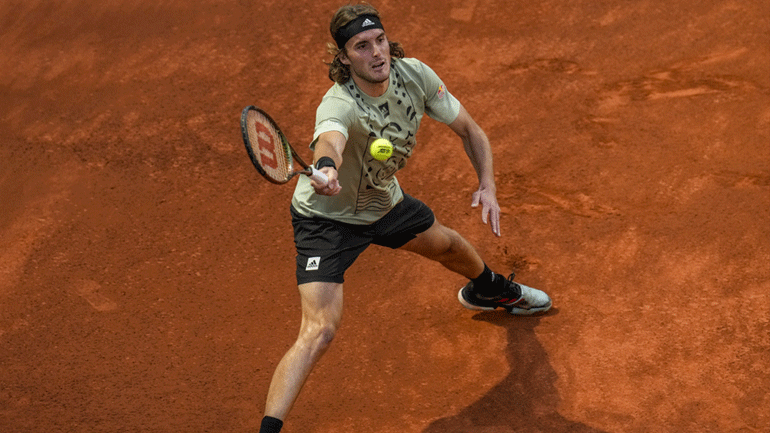 Ανώτερος ο Τσιτσιπάς, 2-1 τον Χατσάνοφ