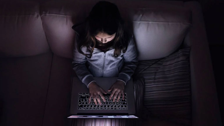 Η ΕΕ προτείνει νέους κανόνες για την καταπολέμηση της σεξουαλικής κακοποίησης παιδιών στο διαδίκτυο