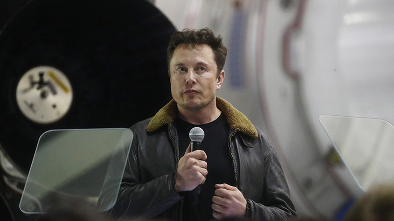 Ουκρανία: Μαχητής εγκλωβισμένος στη χαλυβουργία της Μαριούπολης ζητά τη βοήθεια του Ίλον Μασκ