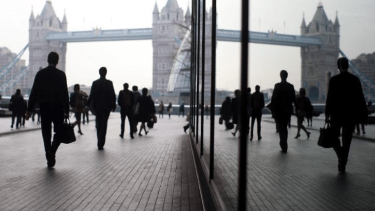 Βρετανία: «Γενναίες» περικοπές προσωπικού στο δημόσιο τομέα