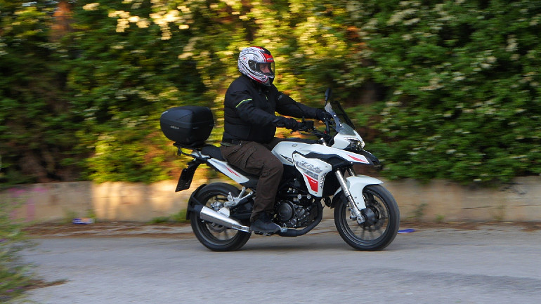 Εύκολο, άνετο και ευέλικτο στο δρόμο.