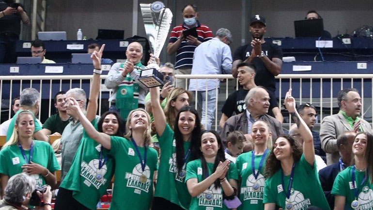 Παναθηναϊκός: Αποθέωση για την ομάδα βόλεϊ γυναικών στην απονομή του πρωταθλήματος!