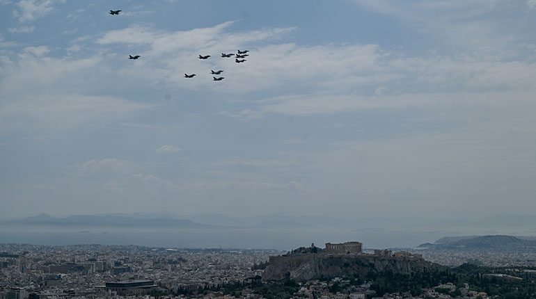 Άσκηση NATO Tiger Meet 2022: Δείτε φωτογραφίες από την πτήση μαχητικών πάνω από την Ακρόπολη