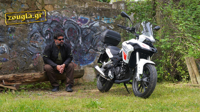 Το Benelli TRK 251 έχει το «μέταλλο» του καθημερινού πρωταθλητή