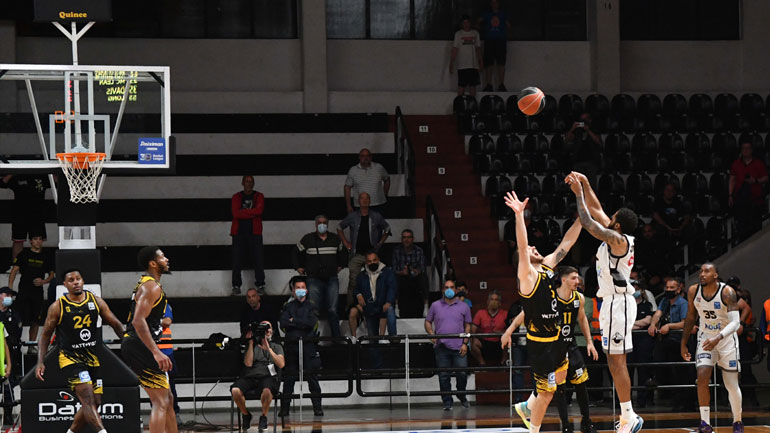 Ο Απόλλων νίκησε 74-73 τον Άρη και τον… έστειλε πάνω στον Παναθηναϊκό