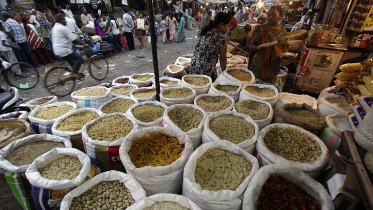 Ινδία: Η κυβέρνηση απαγόρευσε τις εξαγωγές σιτηρών