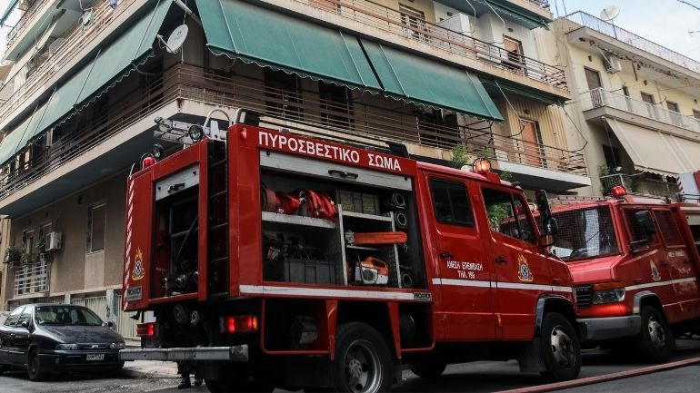 Θεσσαλονίκη: Φωτιά σε εστιατόριο – Τραυματίστηκε ο ιδιοκτήτης του στην προσπάθεια να την σβήσει