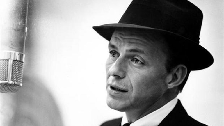 Φρανκ Σινάτρα: «Η Φωνή», ο σούπερ – σταρ της μουσικής βιομηχανίας και του κινηματογράφου Φρανκ Σινάτρα: «Η Φωνή», ο σούπερ – σταρ της μουσικής βιομηχανίας και του κινηματογράφου