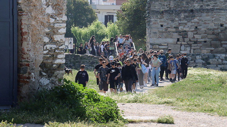Μαθήματα ιστορίας μέσα από διαδραστικά παιχνίδια με φόντο τα βυζαντινά τείχη της Θεσσαλονίκης