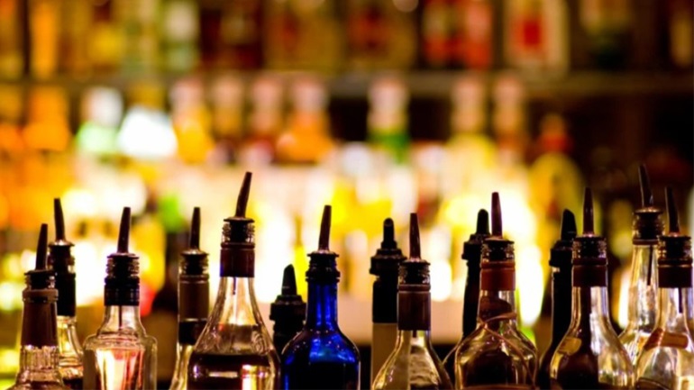 ΑΑΔΕ: Κατέσχεσε σε νυχτερινό κέντρο έναν τόνο ποτά-μπόμπες